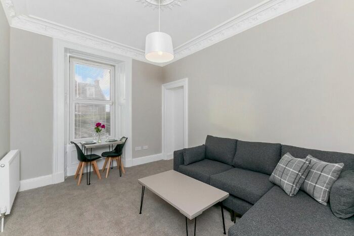 2 Bedroom Flat To Rent In Blackness Road, Dundee, DD2