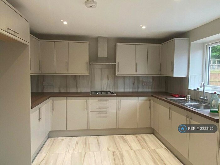 4 Bedroom Bungalow To Rent In Andrew Close, Littleover, Derby, DE23