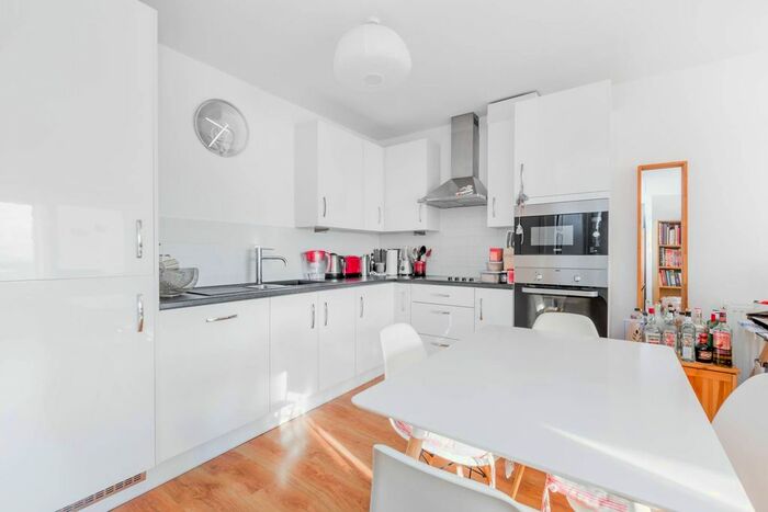 2 Bedroom Flat To Rent In London Road, Barking, IG11