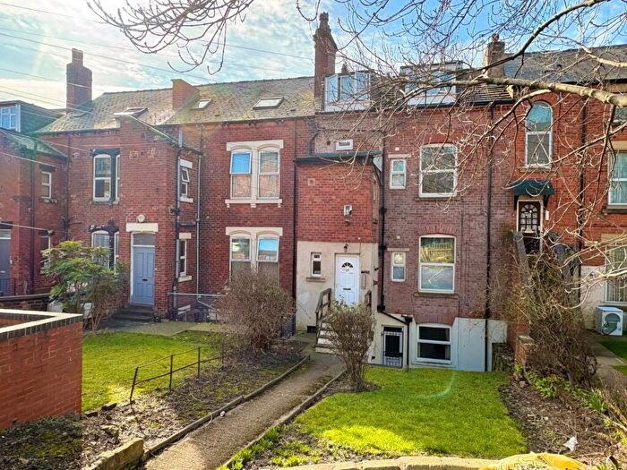 1 Bedroom Flat To Rent In Moorland Avenue, Hyde Park, Leeds, LS6