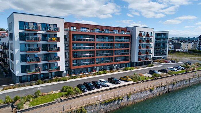 2 Bedroom Flat For Sale In Trinity Street, Millbay, Plymouth, PL1