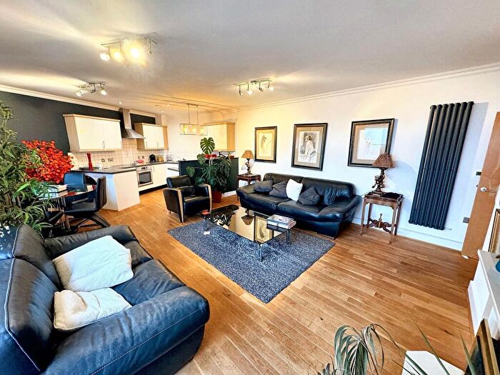 3 Bedroom Flat For Sale In Penthouse, The Atrium, Bury Old Road, Whitefield, M45