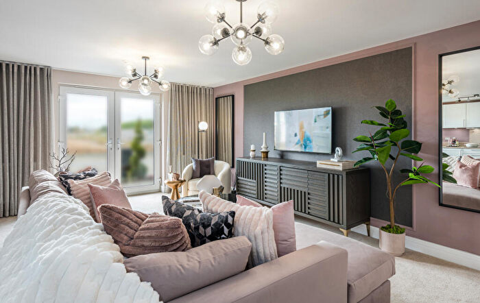 3 Bedroom Apartment For Sale In Turnhouse Road, Edinburgh, EH12
