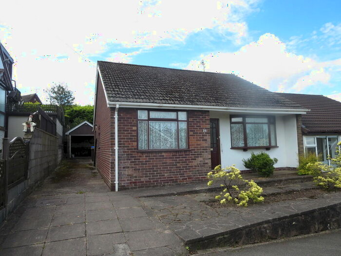 3 Bedroom Semi-Detached Bungalow For Sale In Moss Park Avenue, Werrington, Stoke-on-Trent, ST9