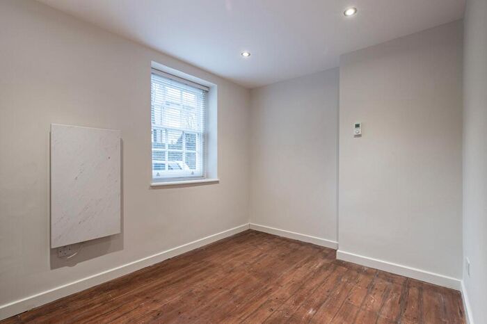 1 Bedroom Flat To Rent In A Brent House Brenthouse Road, E9