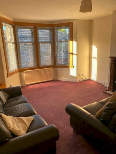 2 Bedroom Apartment To Rent In Birchwood Place West End, Dundee, DD2