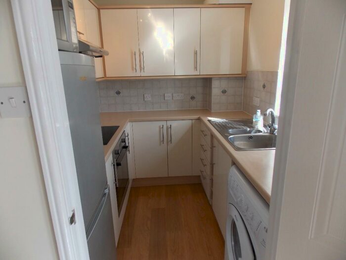 2 Bedroom Apartment To Rent In Pooles Wharf Court, Bristol, BS8