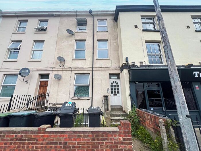1 Bedroom Apartment To Rent In London Road, Northfleet, Gravesend, Kent, DA11