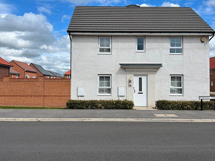 3 Bedroom Semi-Detached House To Rent In Farmall Drive, Doncaster, DN2