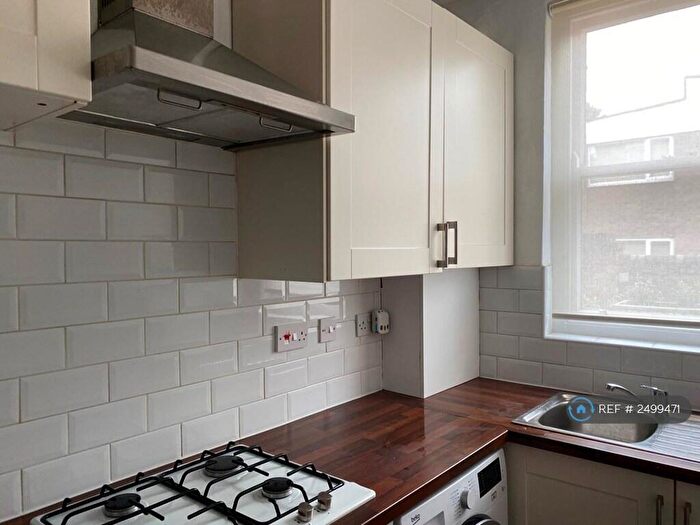 1 Bedroom Flat To Rent In Lenton Avenue, Nottingham, NG7