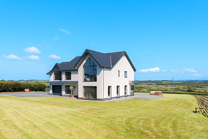5 Bedroom Detached House For Sale In Capel Coch, Anglesey, LL77