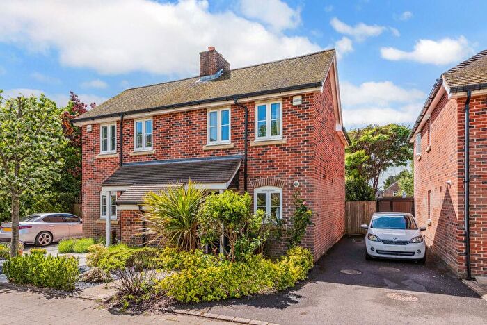 2 Bedroom Semi-Detached House For Sale In Bishop's Waltham - No Chain, SO32