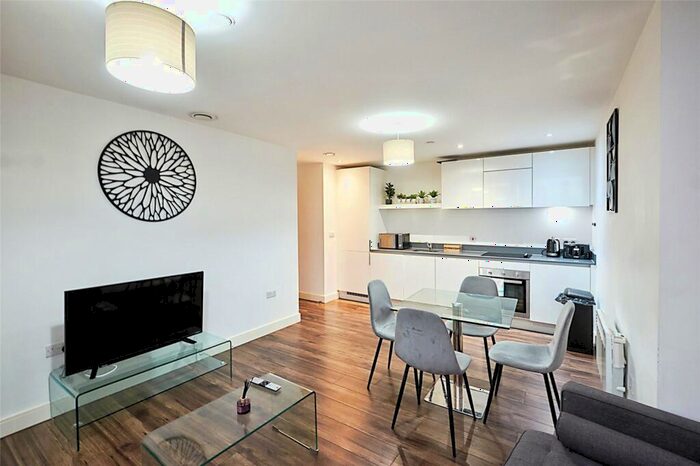 2 Bedroom Apartment To Rent In Broadway Residences, Broad Street, Birmingham, West Midlands, B15