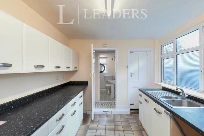 3 Bedroom End Of Terrace House To Rent In Grove Road, PO12