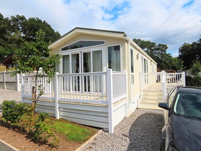 2 Bedroom Caravan For Sale In Dog Lane, Tarporley, CW6
