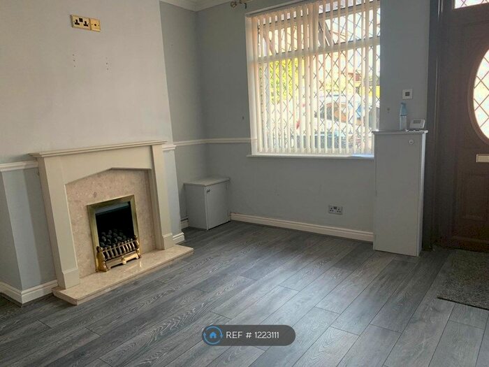 3 Bedroom End Of Terrace House To Rent In Smith Street, Longton ST3