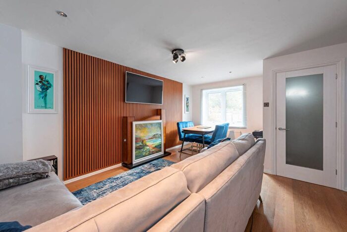 3 Bedroom Property For Sale In Ribblesdale Avenue, Friern Barnet, London, N11