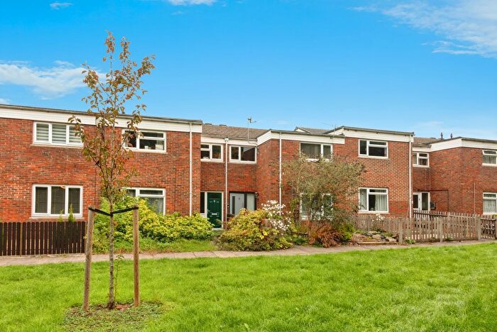 3 Bedroom Terraced House For Sale In Wordsworth Close, Basingstoke, Hampshire, RG24