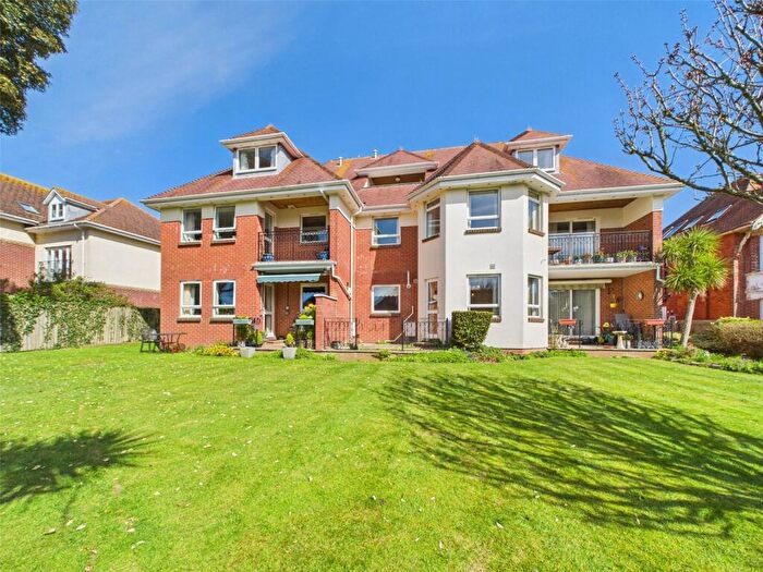 2 Bedroom Apartment For Sale In Church Road, Southbourne, Bournemouth, Dorset, BH6