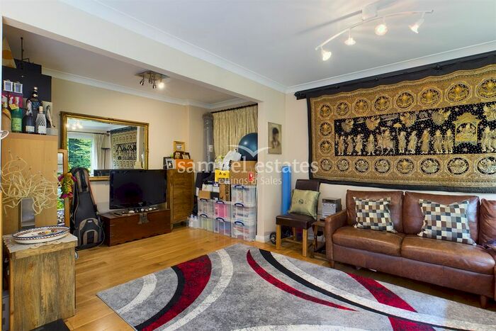 3 Bedroom Terraced House To Rent In Great Brownings, Sydenham, SE21