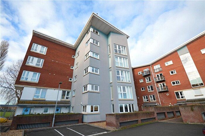 3 Bedroom Duplex For Sale In Jim Driscoll Way, Cardiff, CF11