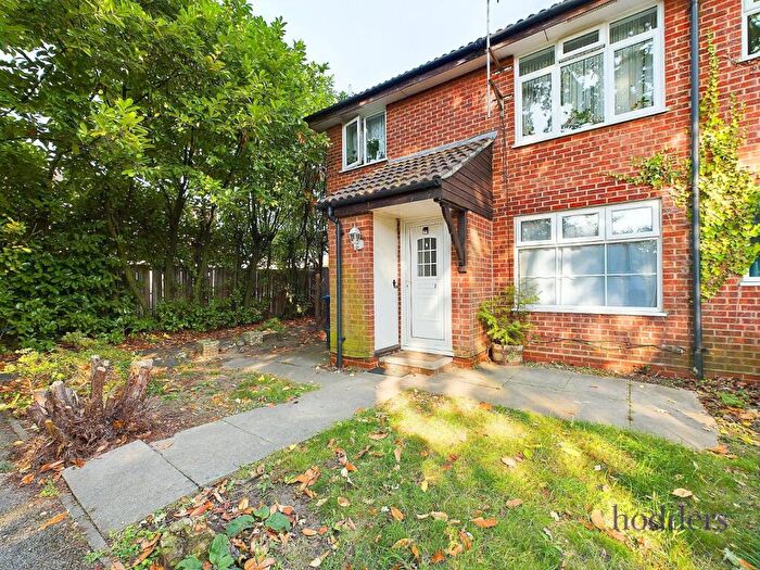 1 Bedroom Maisonette To Rent In Surrey, KT15