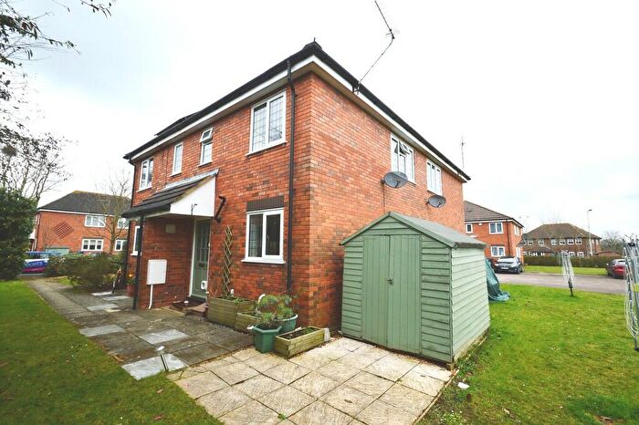2 Bedroom Semi-Detached House To Rent In Stirling Way, Welwyn Garden City, AL7