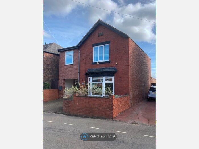 4 Bedroom Detached House To Rent In Church Street, Clowne, Chesterfield, S43