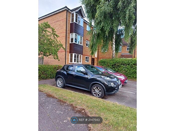 1 Bedroom Flat To Rent In Chagny Close, Letchworth Garden City, SG6