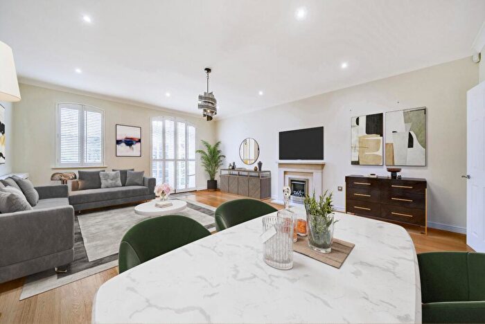 3 Bedroom Terraced House For Sale In Holwood Estate, Westerham Road, Keston, Kent, BR2