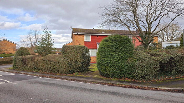 3 Bedroom Semi Detached House For Sale In Lingfield Avenue, Sale, M33