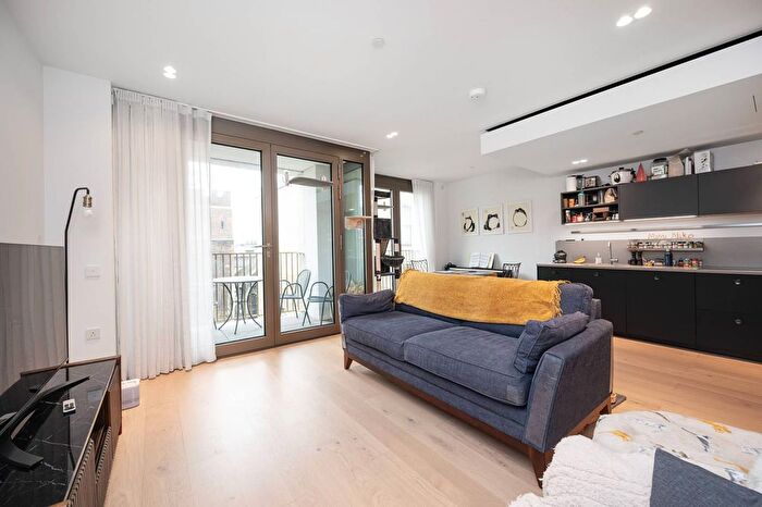 2 Bedroom Flat For Sale In Bartholomew Close, Barbican, London, EC1A