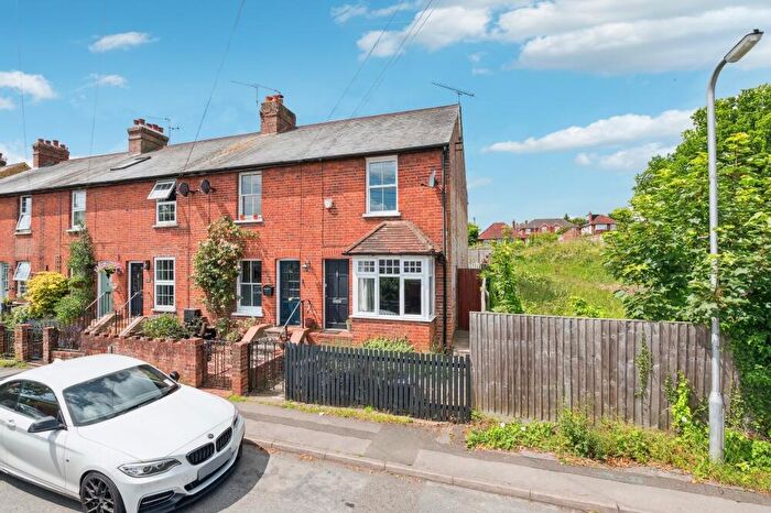 3 Bedroom End Of Terrace House For Sale In Lansdown Road, Chalfont St Peter, SL9