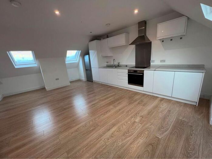 1 Bedroom Property To Rent In The Broadway, London, NW7