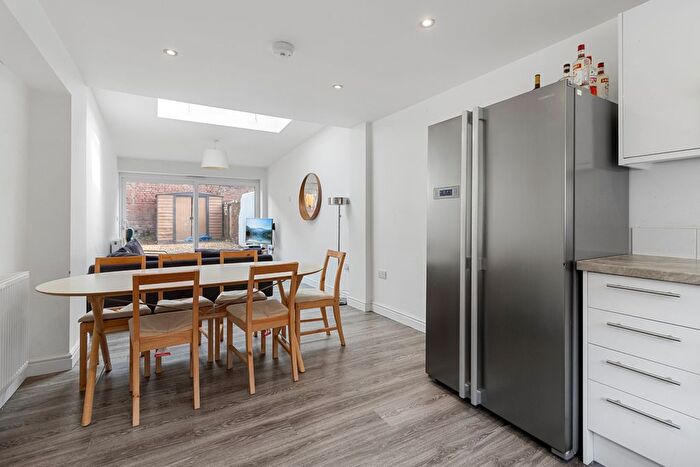 1 Bedroom Semi-Detached House To Rent In King Edward Street, St Davids, Exeter, EX4