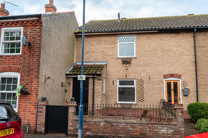 2 Bedroom Terraced House For Sale In Ferry Road, Felixstowe, IP11