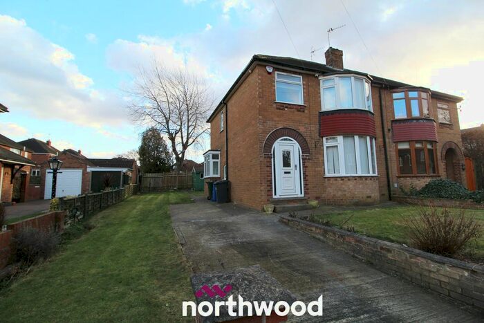 3 Bedroom Semi-Detached House To Rent In Highbury Crescent, Bessacarr, Doncaster, DN4