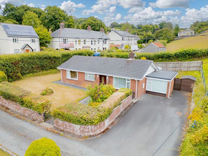 2 Bedroom Detached Bungalow For Sale In Park Road, Hatherleigh, EX20