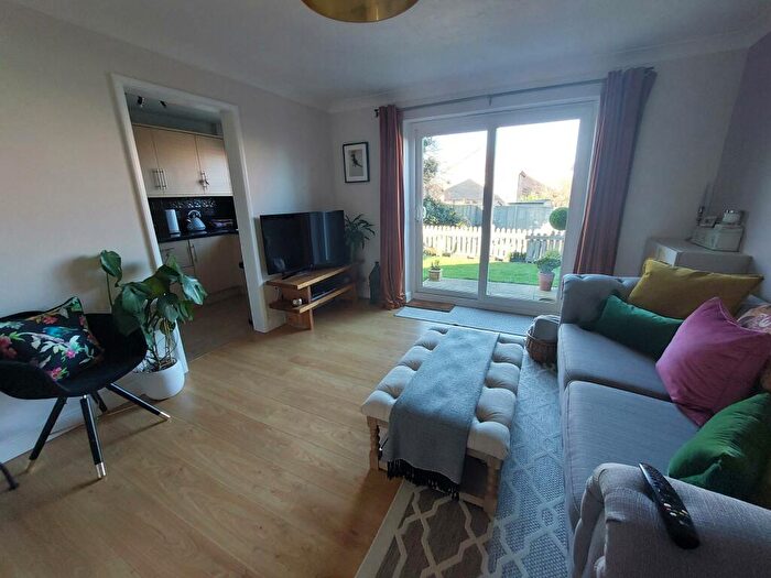 1 Bedroom Flat For Sale In Camellia Drive, Warminster, BA12