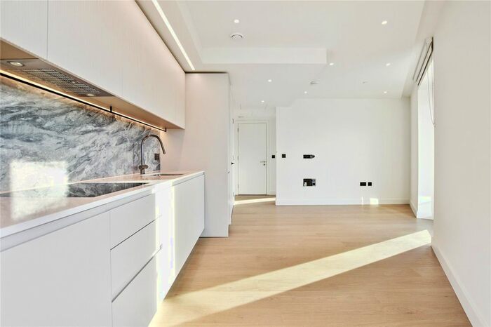 1 Bedroom Flat To Rent In Lincoln Apartments, Fountain Park Way, White City, London, W12