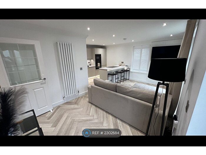 2 Bedroom Flat To Rent In Anne Mcnamara House, Sheffield, S10