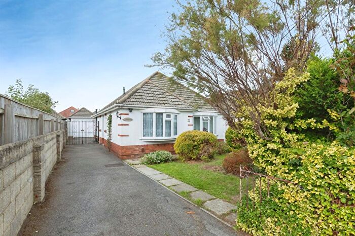 3 Bedroom Detached Bungalow For Sale In Beatty Road, Bournemouth, BH9