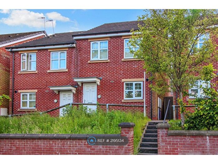 3 Bedroom Semi-Detached House To Rent In Oxford Road, Stoke-On-Trent, ST6