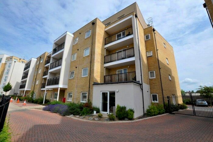 2 Bedroom Flat To Rent In Bunting House, Coyle Drive, Ickenham, UB10
