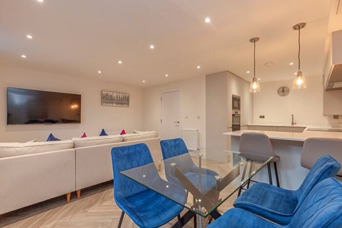 2 Bedroom Flat To Rent In St Clements, Oxford, OX4