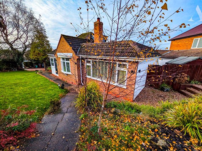 3 Bedroom Detached Bungalow For Sale In Eden Road, Solihull, West Midlands, B92