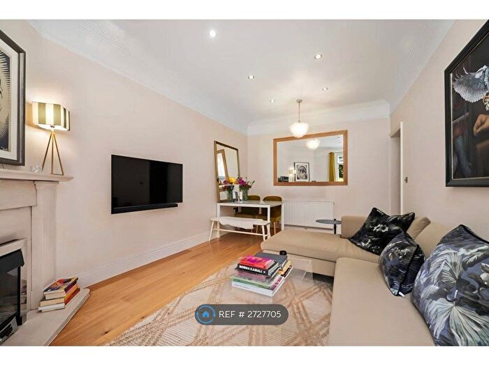 2 Bedroom Flat To Rent In West Hampstead, London, NW6