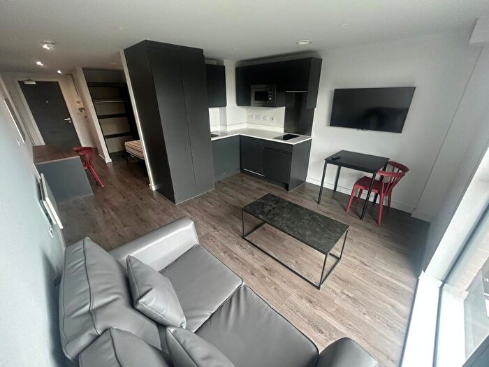 Apartment To Rent In Element The Quarter, Low Hill, L6