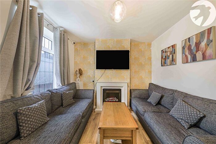 2 Bedroom Terraced House For Sale In Stanhope Road, Swanscombe, Kent, DA10