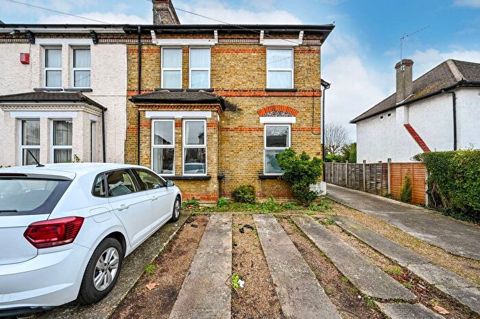 Studio To Rent In St James Road, Sutton, SM1